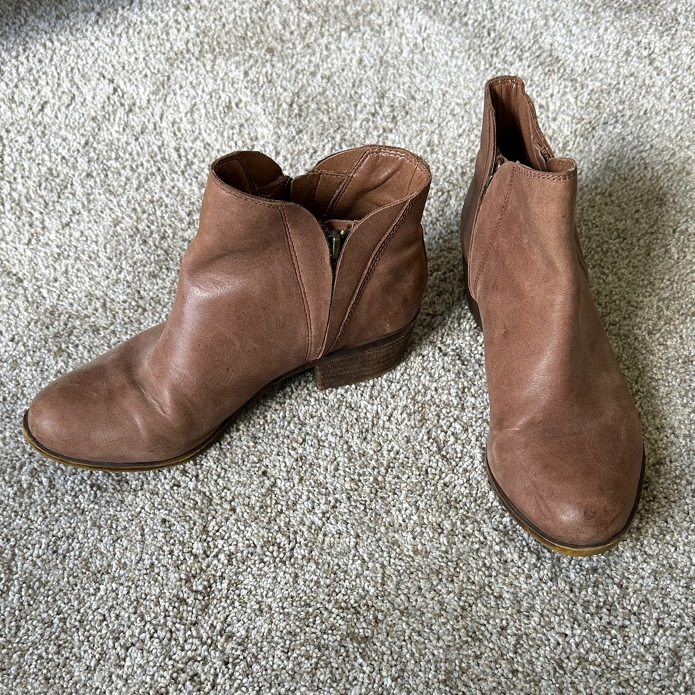 Lucky Brand Tan Leather Ankle Booties with Side Zip